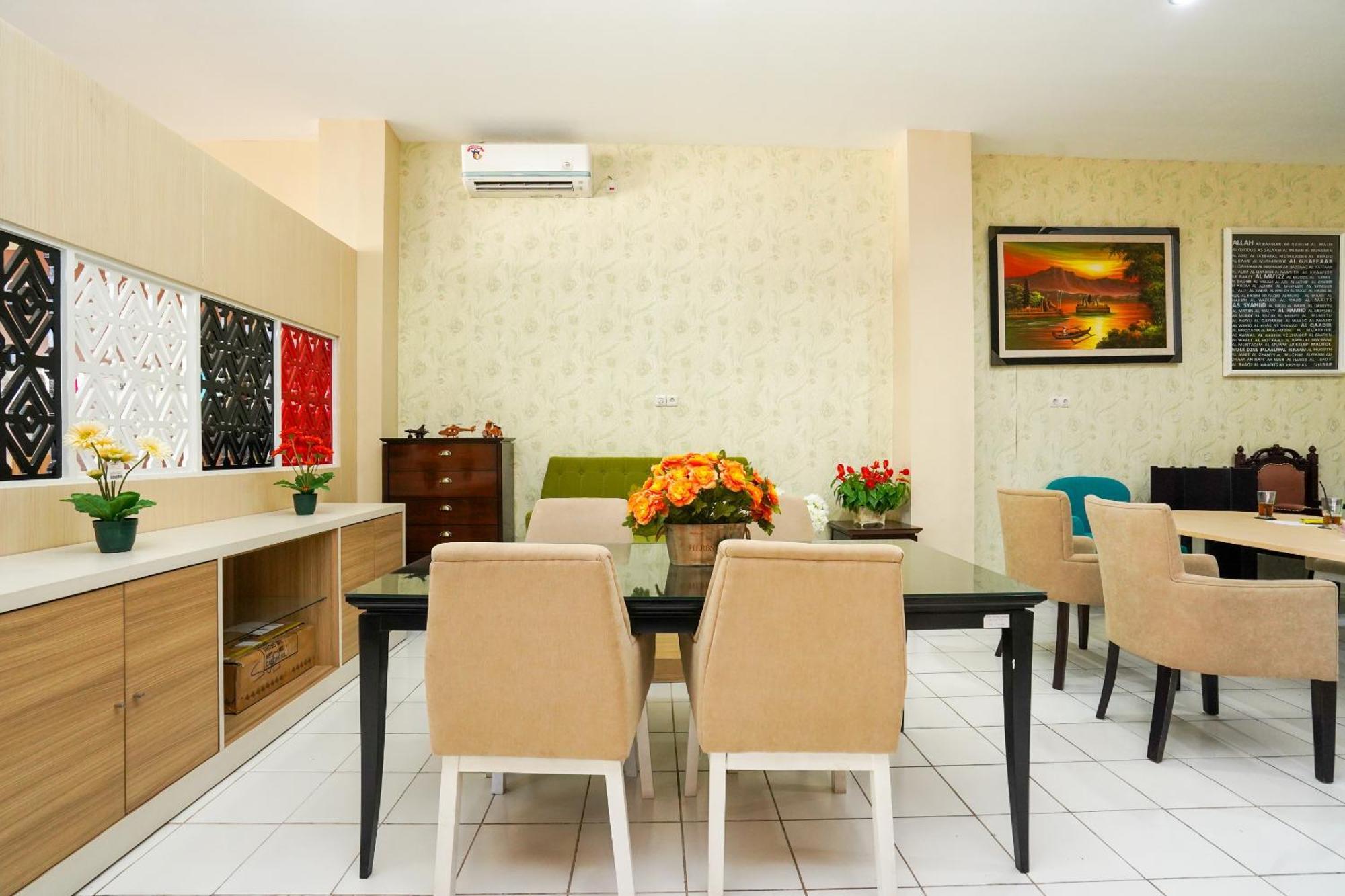 Hotel O Surabaya Near Surabaya Town Square Formerly Kupang Gunung Residence Exterior foto