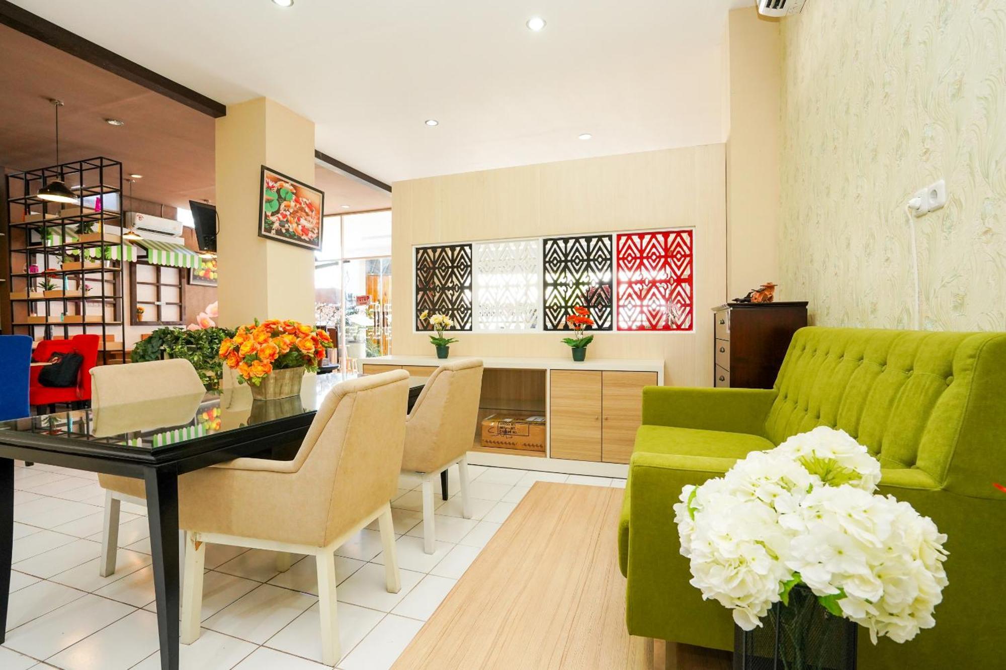 Hotel O Surabaya Near Surabaya Town Square Formerly Kupang Gunung Residence Exterior foto