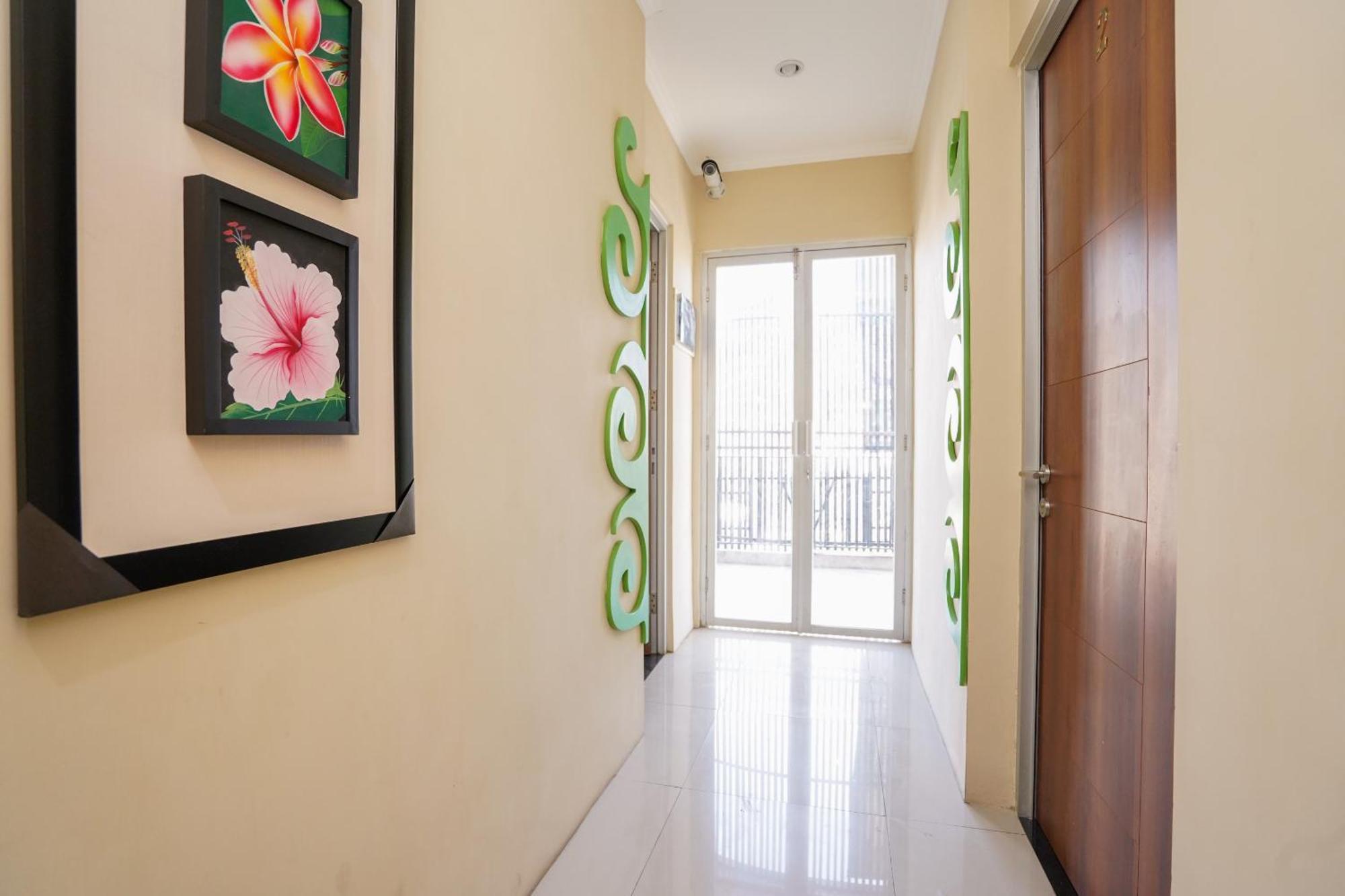 Hotel O Surabaya Near Surabaya Town Square Formerly Kupang Gunung Residence Exterior foto