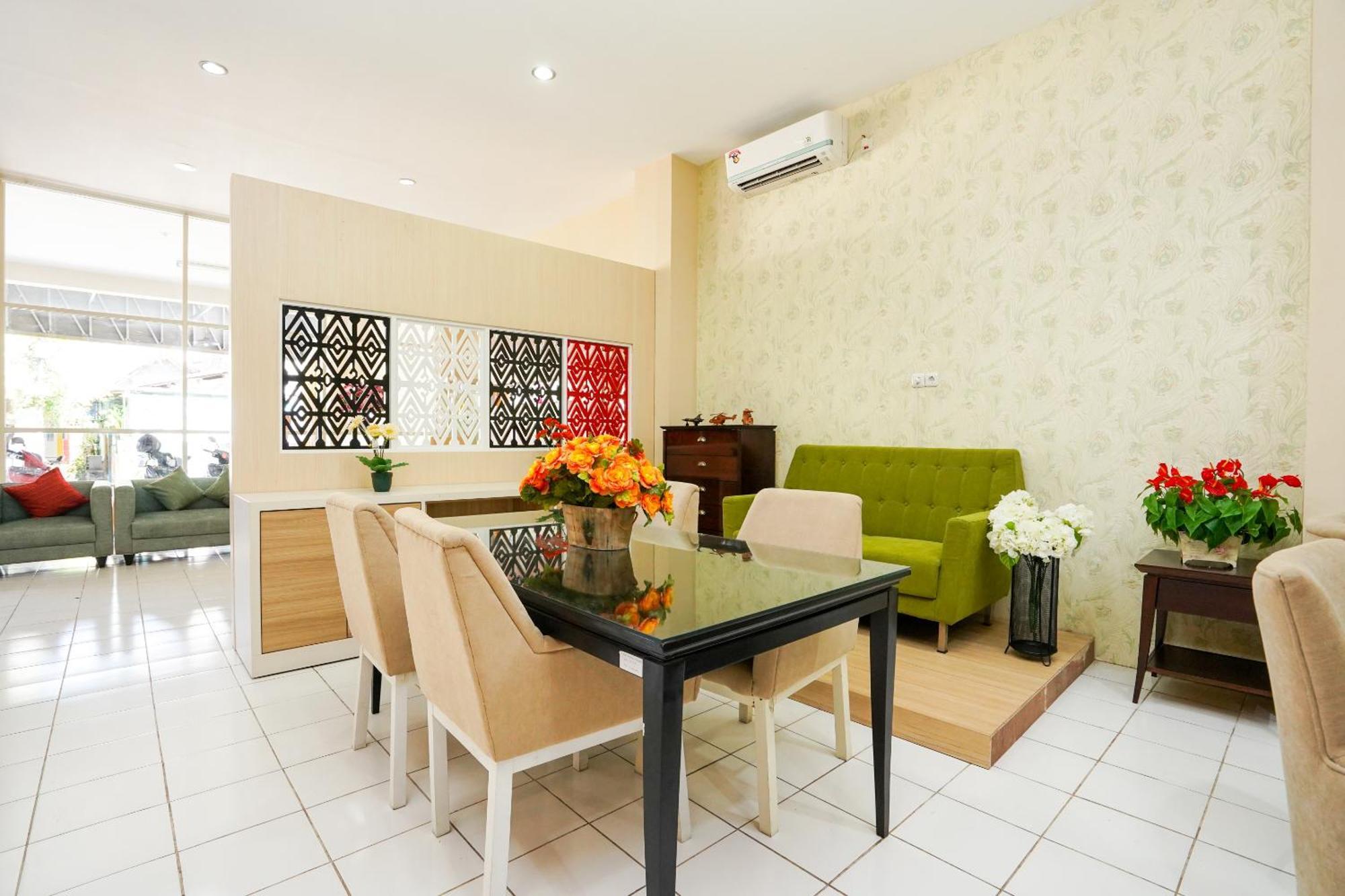 Hotel O Surabaya Near Surabaya Town Square Formerly Kupang Gunung Residence Exterior foto