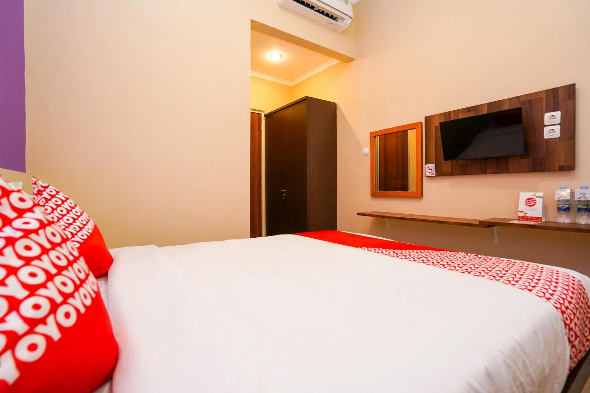 Hotel O Surabaya Near Surabaya Town Square Formerly Kupang Gunung Residence Exterior foto