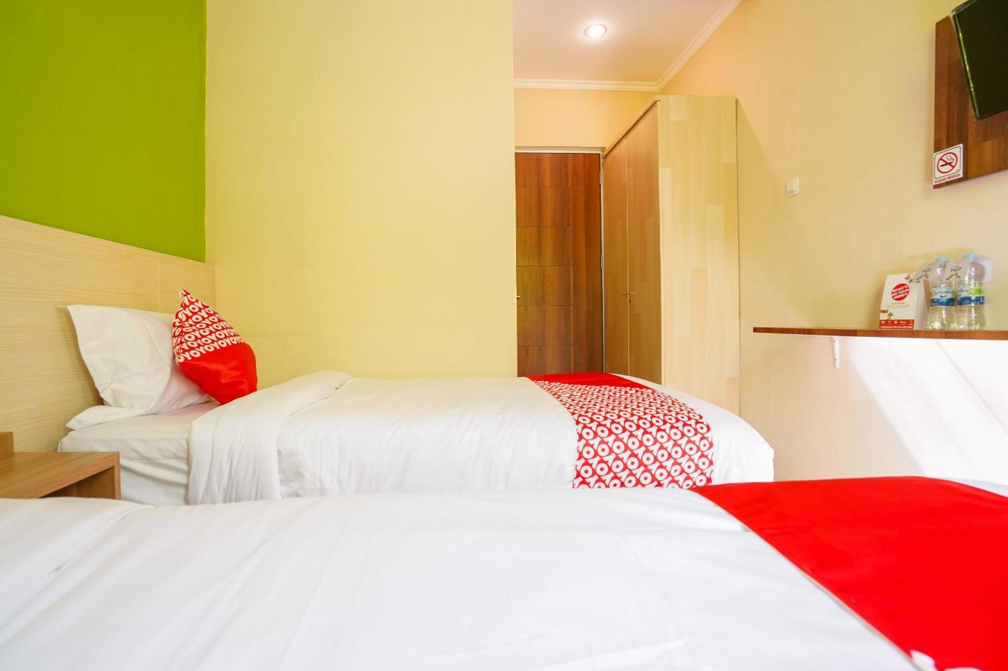 Hotel O Surabaya Near Surabaya Town Square Formerly Kupang Gunung Residence Exterior foto